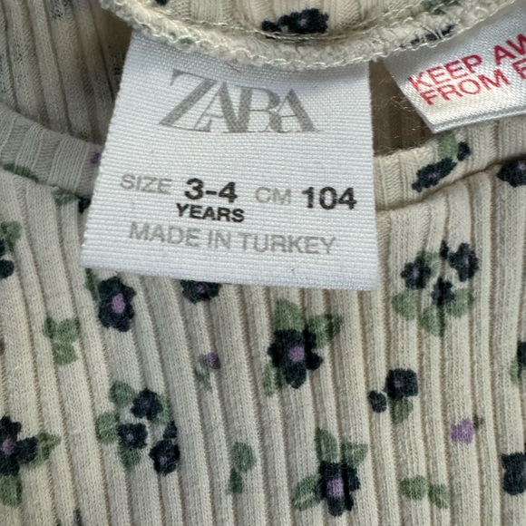 Zara Ribbed Floral Top - Picture 6 of 8